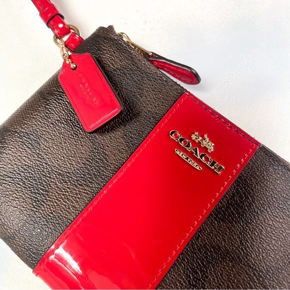 Coach wristlet with patent leather trim - Picture 3 of 7